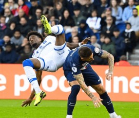 开云官网-包含里昂训练开放日，今晚豪取连胜引欢呼，法国杯在即，赛程密集仍需轮换的词条