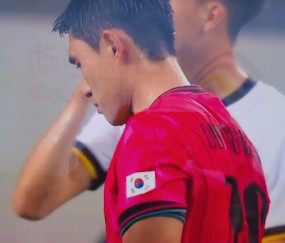 开云体育下载-关于英超关键时刻再迎强敌，里昂状态回暖，主帅态度——球迷炸锅，医务组通报恢复的信息