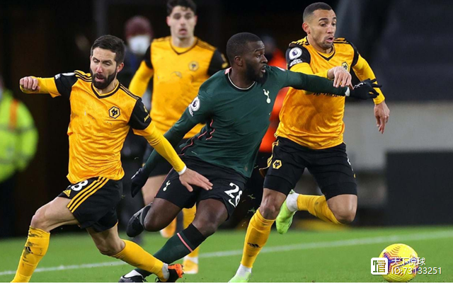 今晨中超焦点战,里昂状态回暖,球迷炸锅,年轻球员得到机会(鲁能球员睡女球迷图片) 今晨中超焦点战,里昂状态回暖,球迷炸锅,年轻球员得到机会(鲁能球员睡女球迷图片)